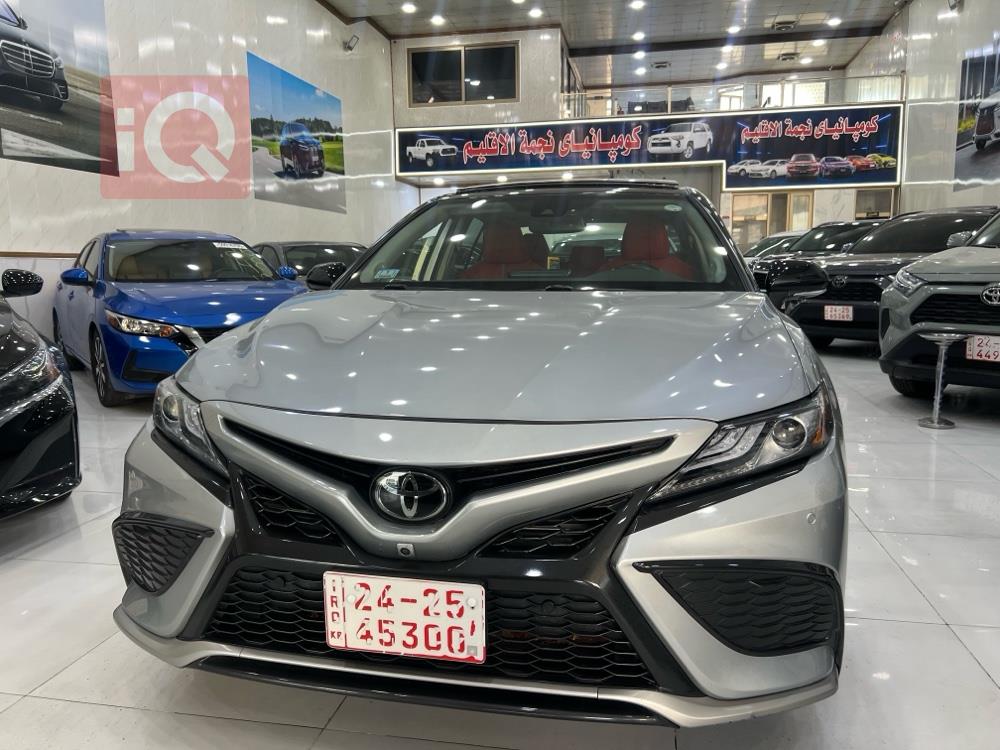 تۆیۆتا کامری